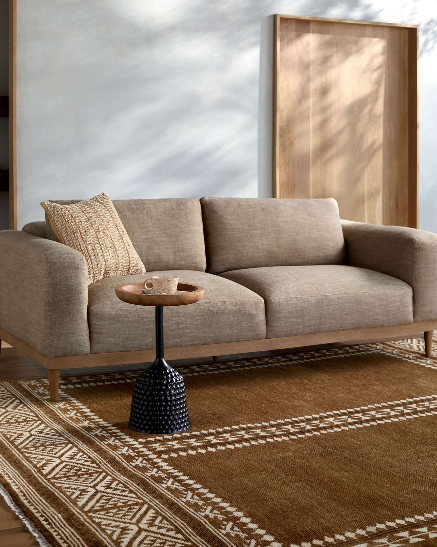 Strattan STAN-001 38"H x 89"W x 40"D Sofa- front view