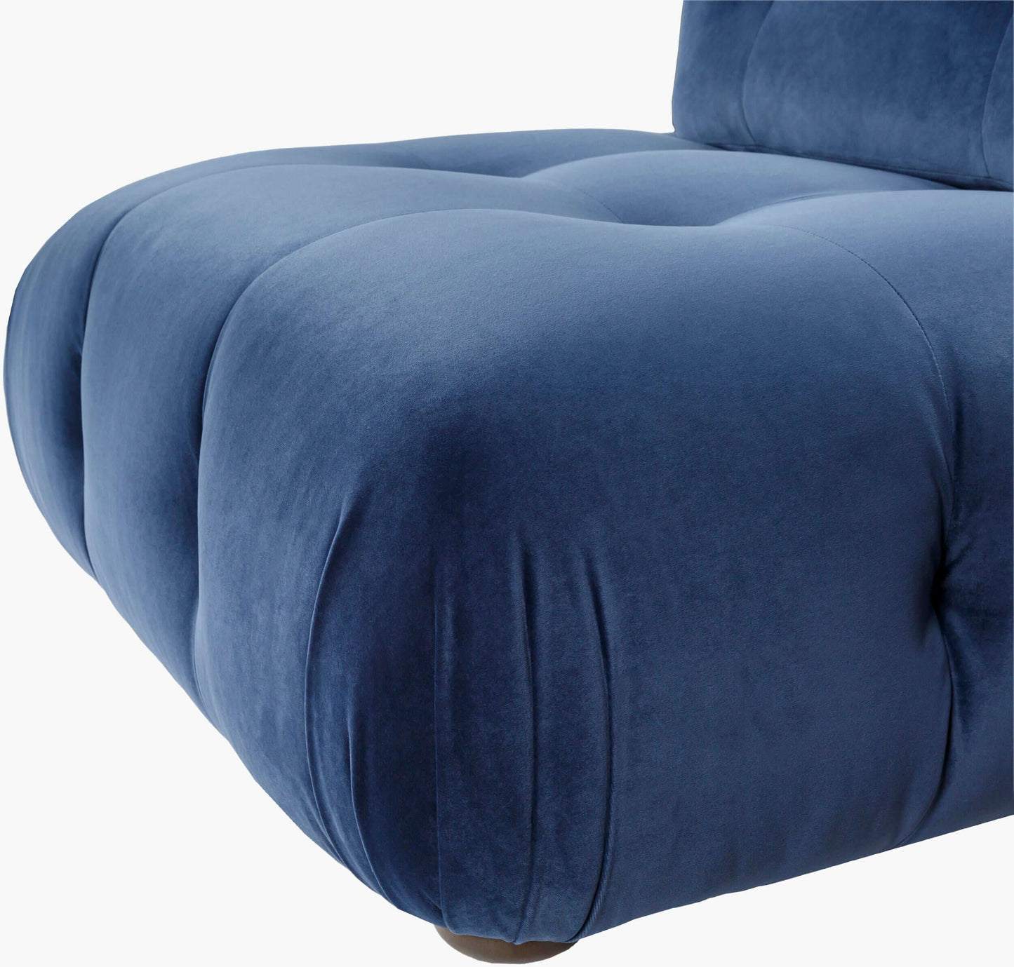 Rouen UEN-001 18"H x 44"W x 44"D Modular Chair- zoomed in side view