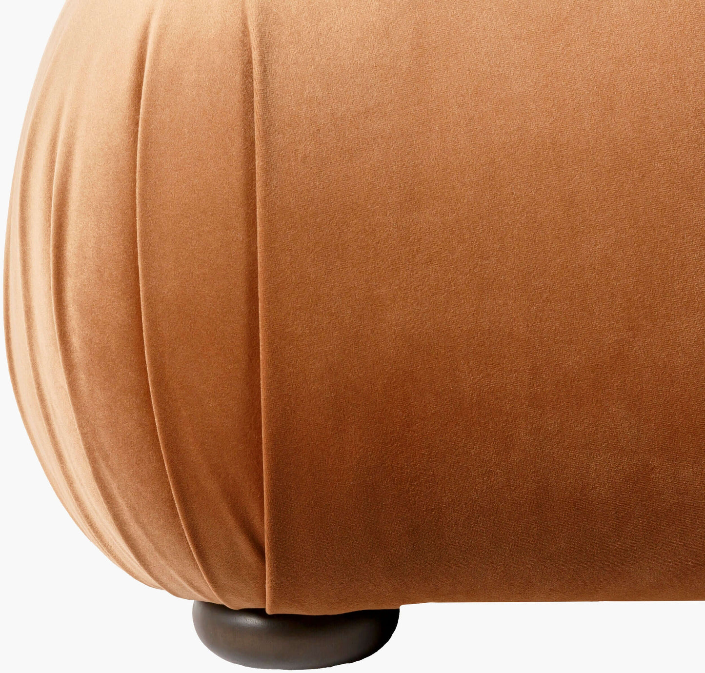 Rouen UEN-002 18"H x 44"W x 44"D Modular Chair- foot view